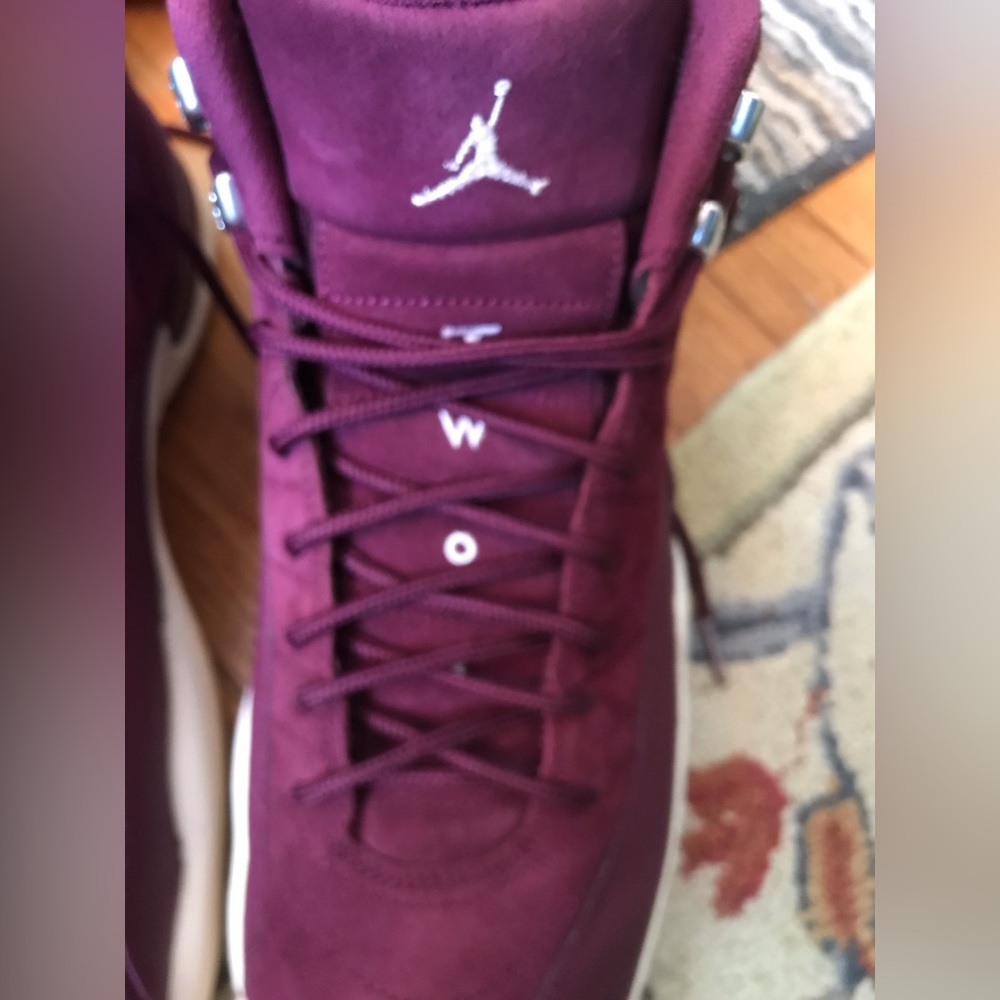Air Jordan 12 Bordeaux 9.5/10 condition